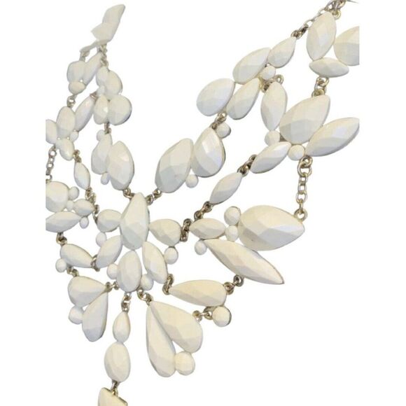 Vintage Off White Floral Imagery Collar Bold Runway Fancy Statement Necklace 26” - Picture 2 of 7